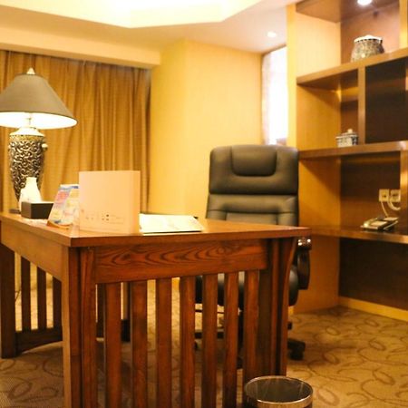 Holiday Inn Binhai Tianjin Eksteriør bilde